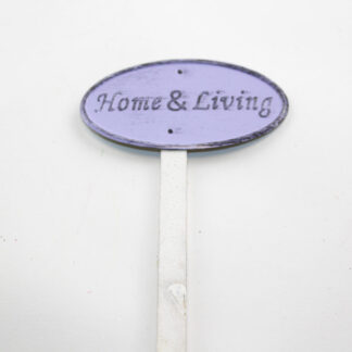 Metalen bordje ovaal wit "Home & Living" op houten steker