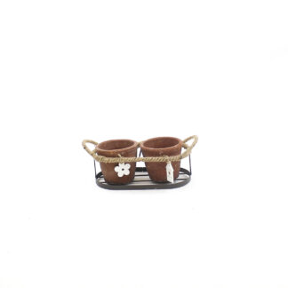 Keramieken pot terracotta 2x D10,5 in rek zwart/antr. ovaal met hangers en touw 25x12,5 H8/10,5cm